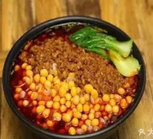 Spicy Broad Noodles with Pea Paste