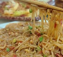 Stir-Fried Noodles with Meatballs