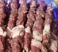 Grilled Black Pepper Beef Skewers