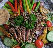 Black Pepper Beef Salad