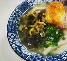 Sour Cabbage and Pork Noodles