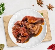 Pork head meat