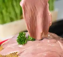 Sliced Pork Kidney with Big Knife