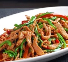 Green Pepper Shredded Pork Fried Rice Noodles