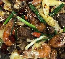 Sichuan-style Dry Pot with Bamboo Shoots, Beef and Shrimp