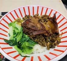 Homestyle Braised Pork with Potatoes and Beans