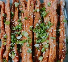 Charcoal-Grilled Beef Skewers