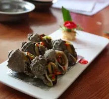 Charcoal-Grilled Snail Meat