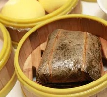 Lotus Leaf Sticky Rice Chicken