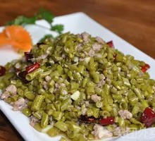 Minced Pork with Green Beans Rice Bowl