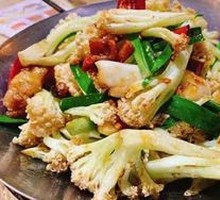 Preserved Meat with Cauliflower