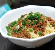 Sour Cabbage and Meat Sauce Noodles